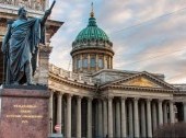 Kazansky Cathedral and the monument to Kutuzov