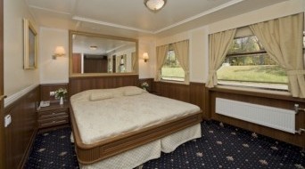 Junior Suite - Bed